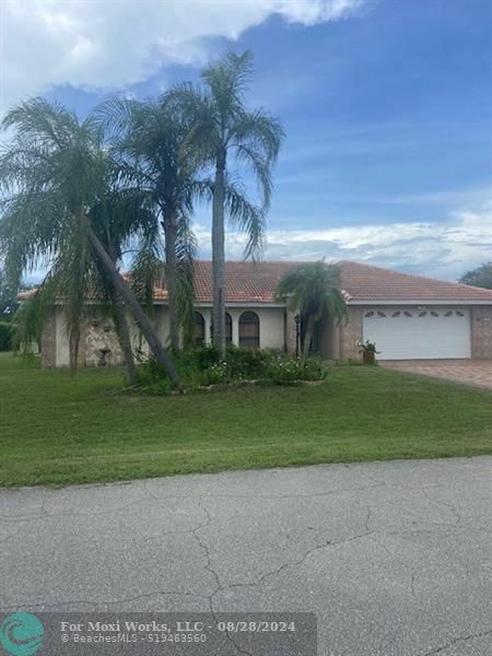 Property Photo:  2408 Monza Dr  FL 33872 