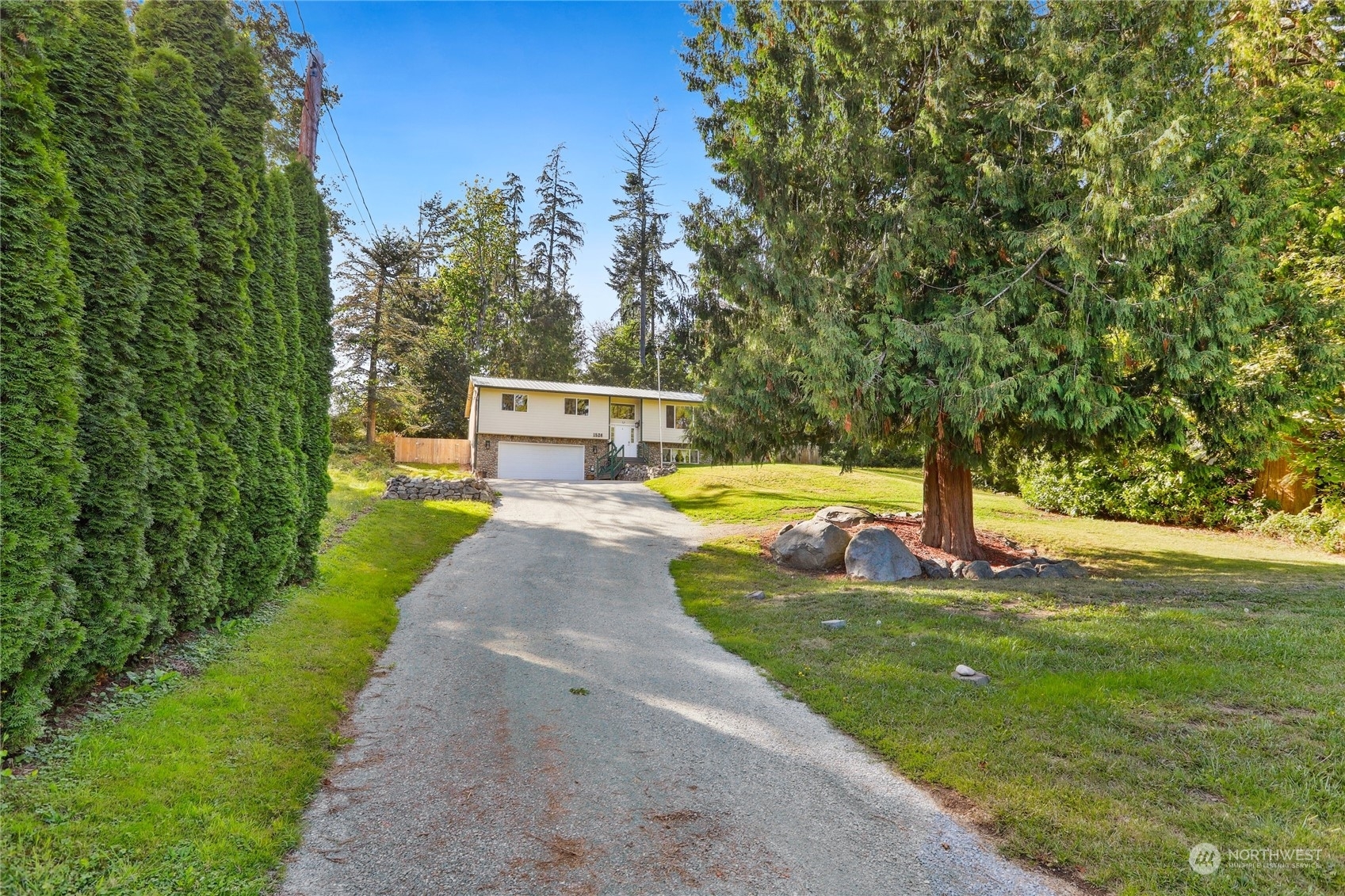 Property Photo:  1526 Lake Drive  WA 98282 