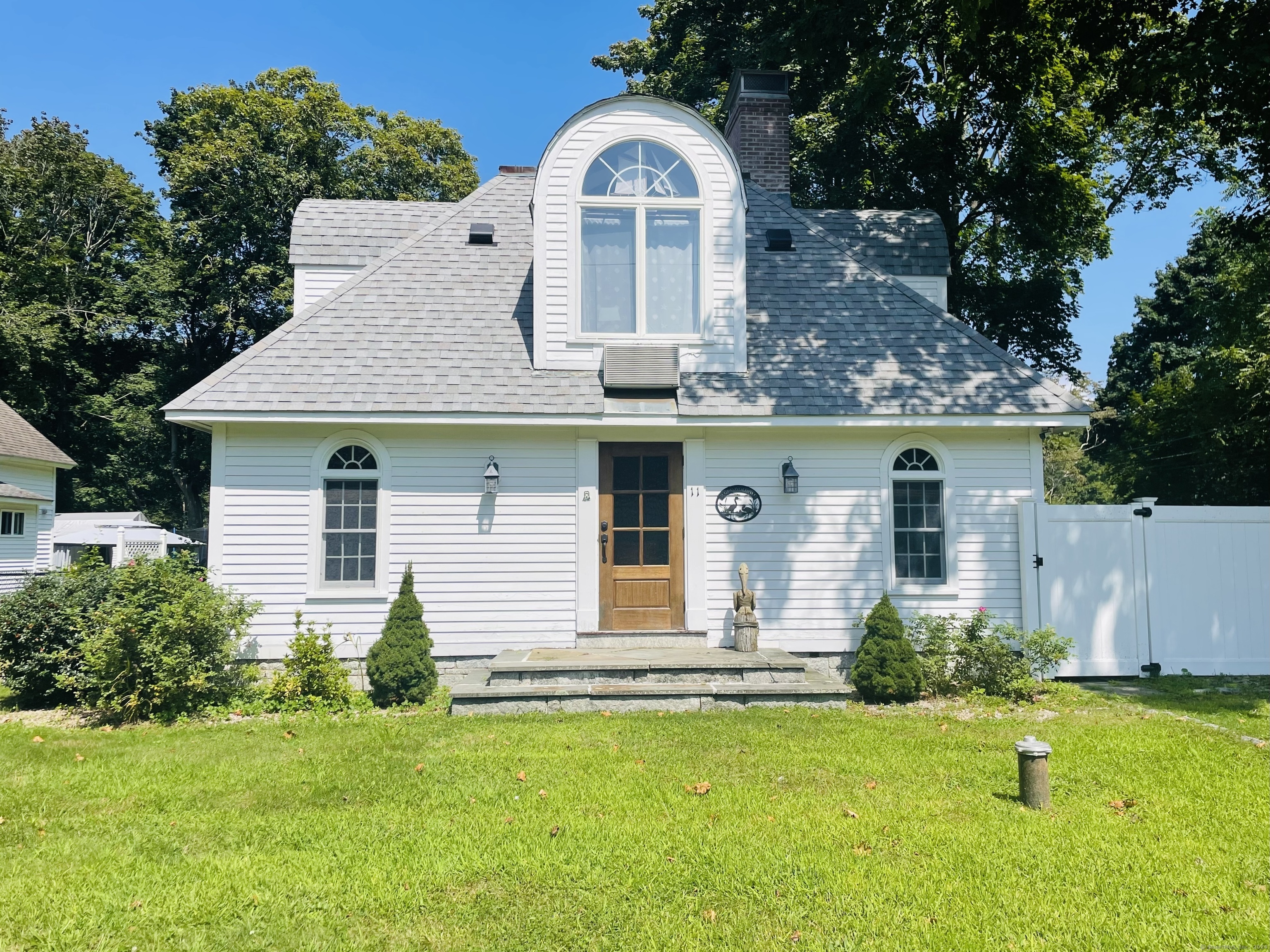 Property Photo:  11 Griswold Avenue  CT 06371 