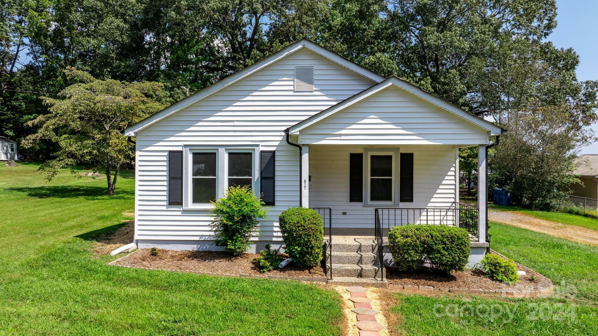 Property Photo:  517 24th Street SW  NC 28602 