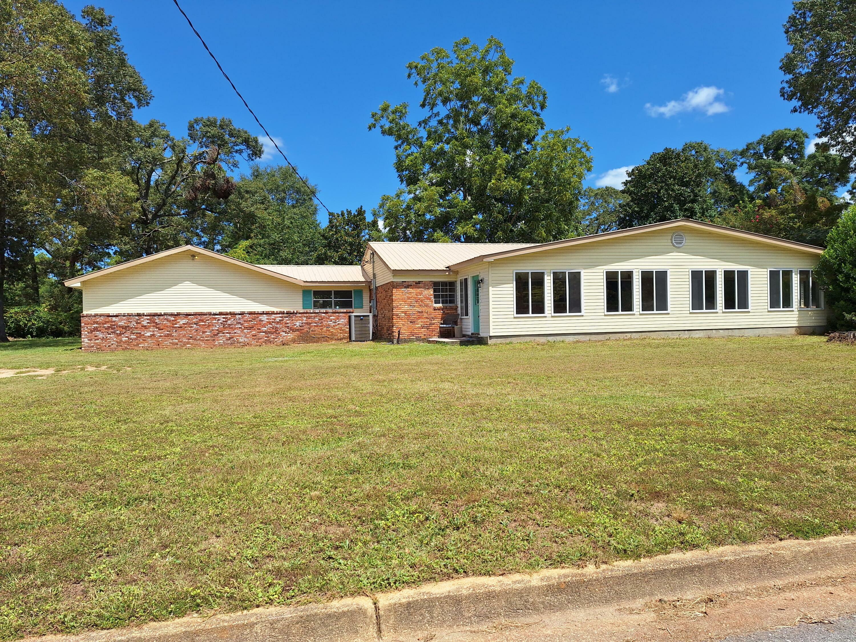 Property Photo:  131 Phillips Drive  FL 32536 