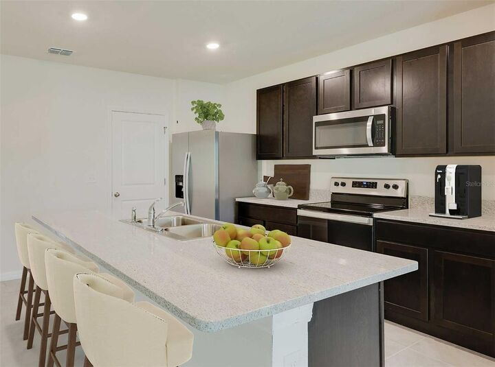 Property Photo: 127 SE 66th Court FL 34472
