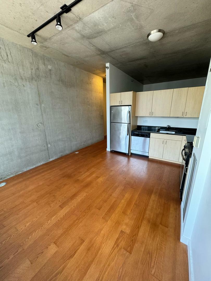 Property Photo:  235 W Van Buren Street 2320  IL 60607 