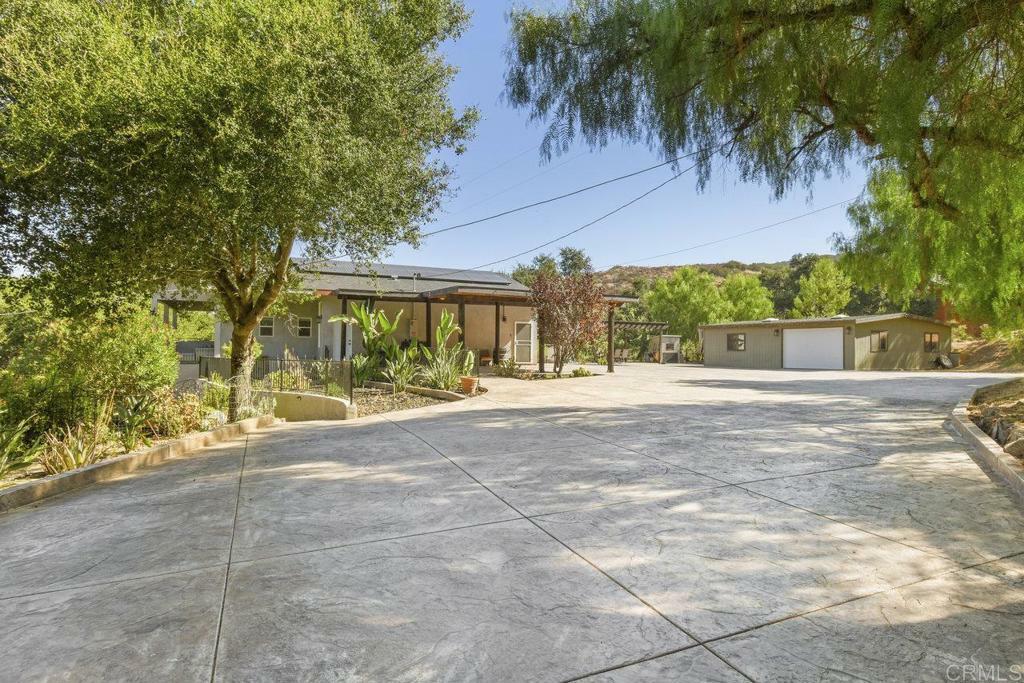 Property Photo:  438 Arnold Way  CA 91901 