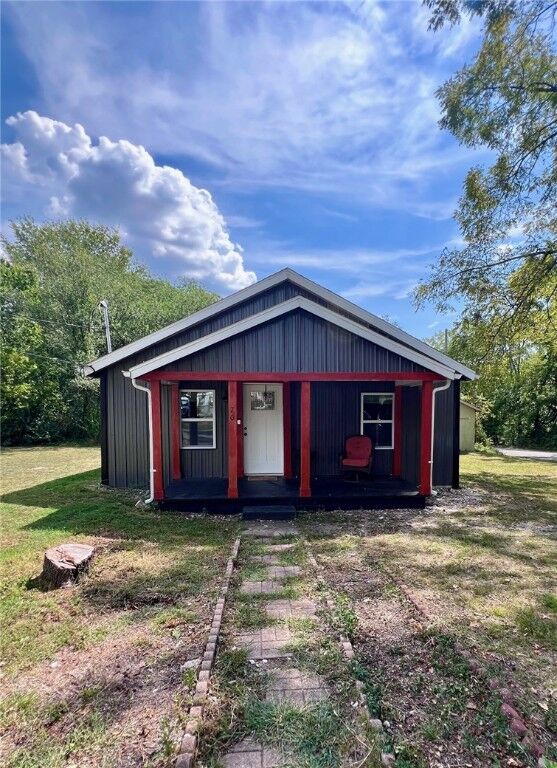 Property Photo:  701 Cherry Street  AR 72616 