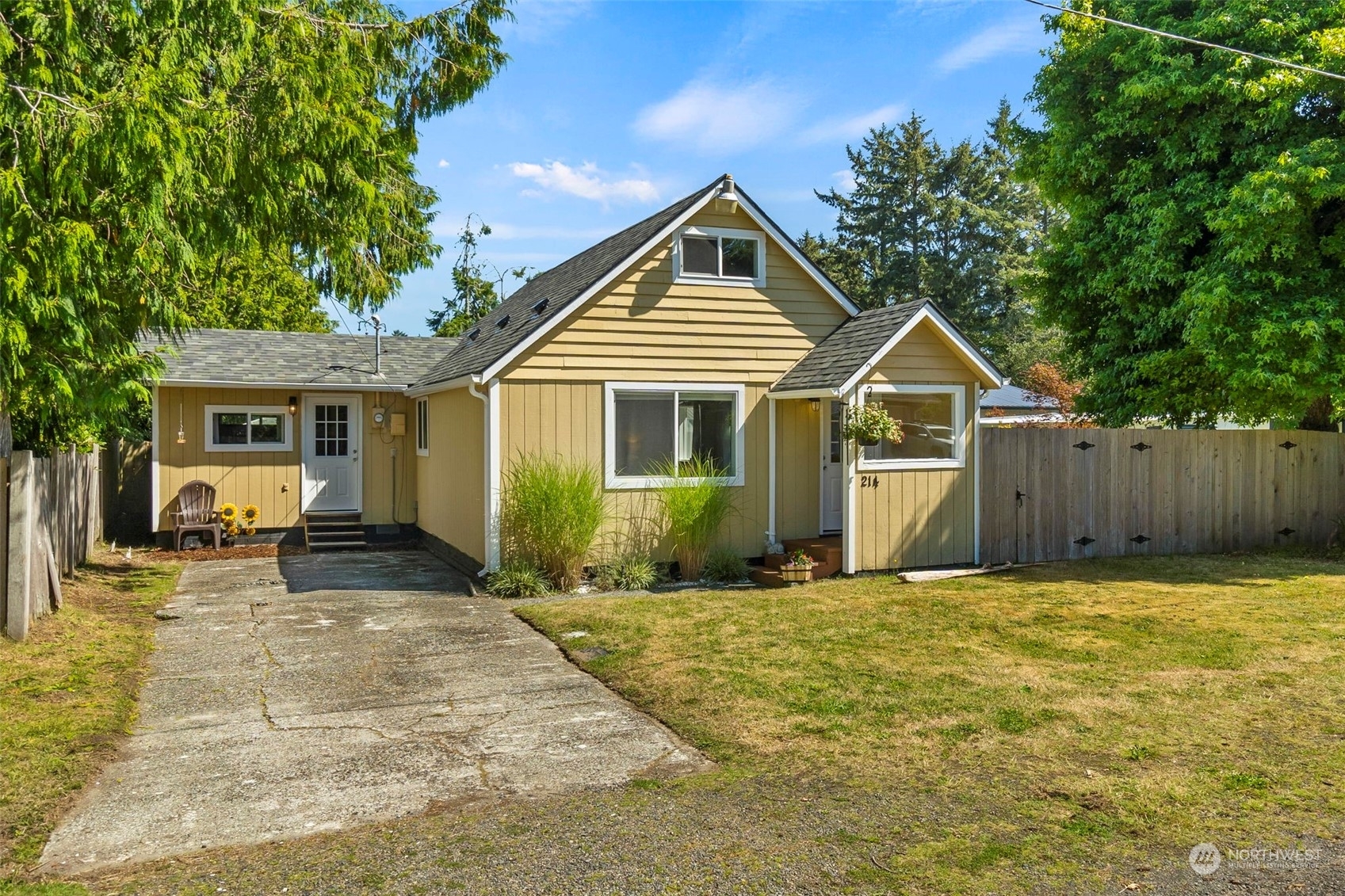 214 Aberdeen Street  Westport WA 98595 photo