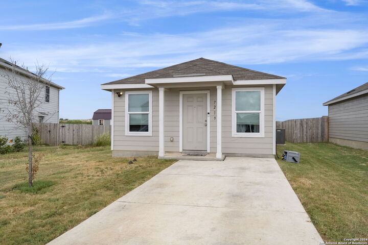 Property Photo: 7219 Tides Trl TX 78252