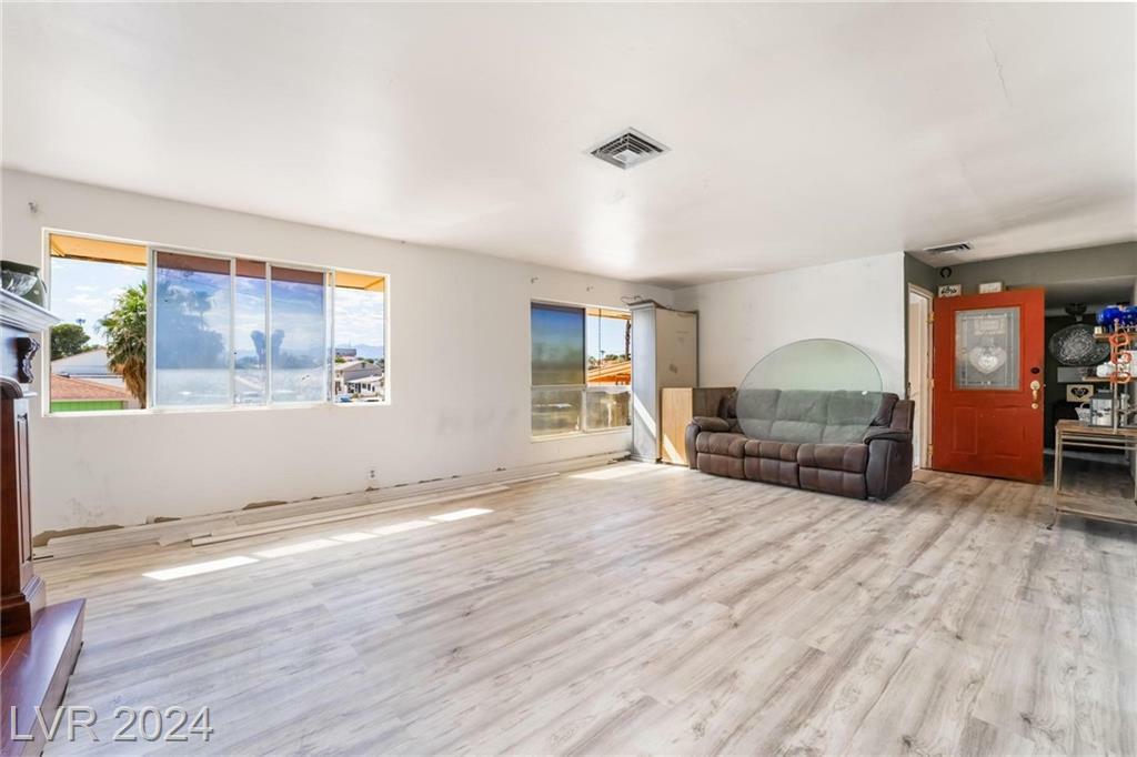 Property Photo:  2521 Richfield Boulevard  NV 89102 