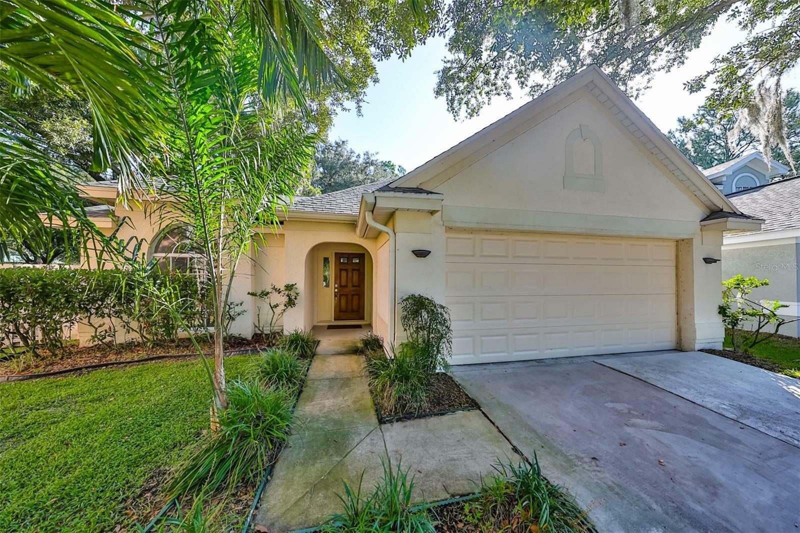 Property Photo:  17721 Ridgeway Point Place  FL 33647 