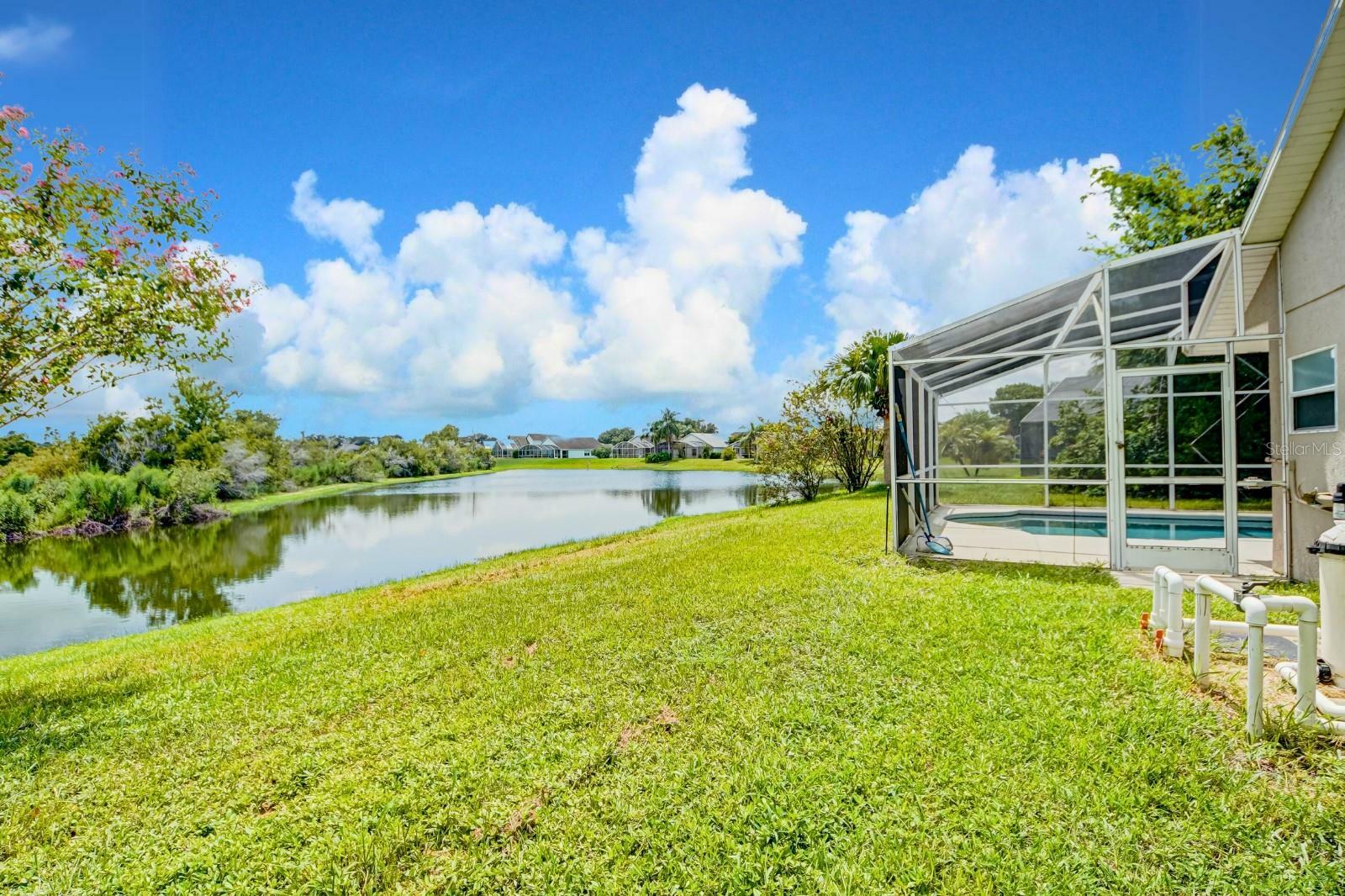 Property Photo:  7910 Golden Pond Circle  FL 34747 