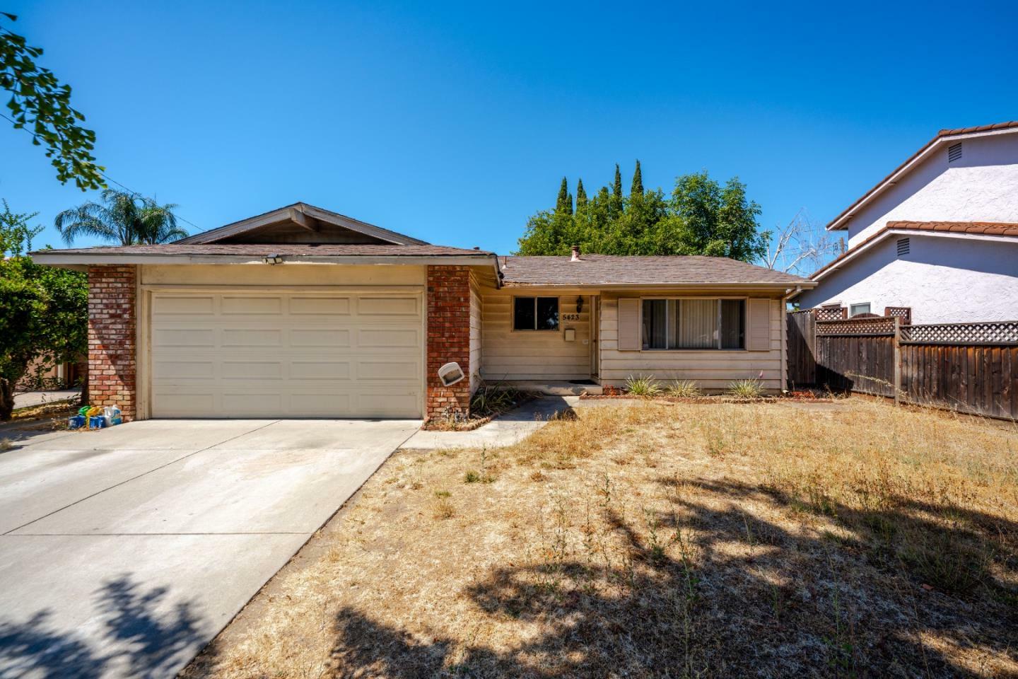 Property Photo:  5423 Woodhurst Lane  CA 95123 