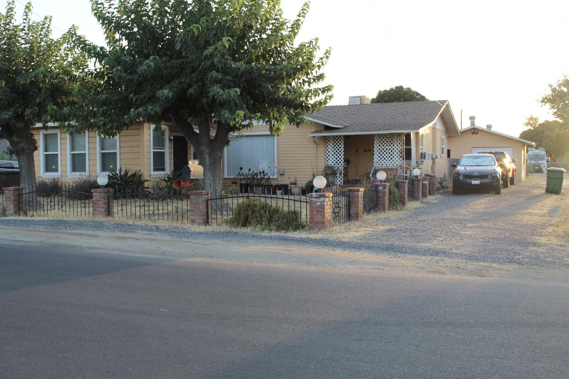 Property Photo:  983 N Jaye Street  CA 93257 