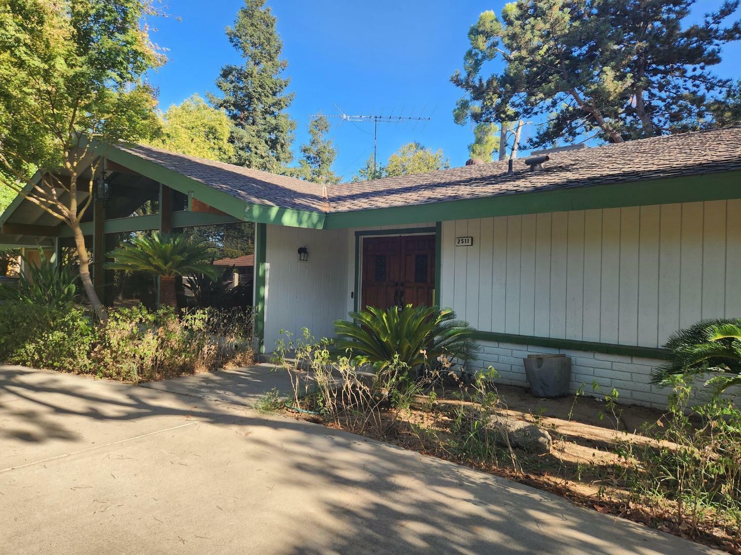 Property Photo:  2511 W Barstow Avenue  CA 93711 