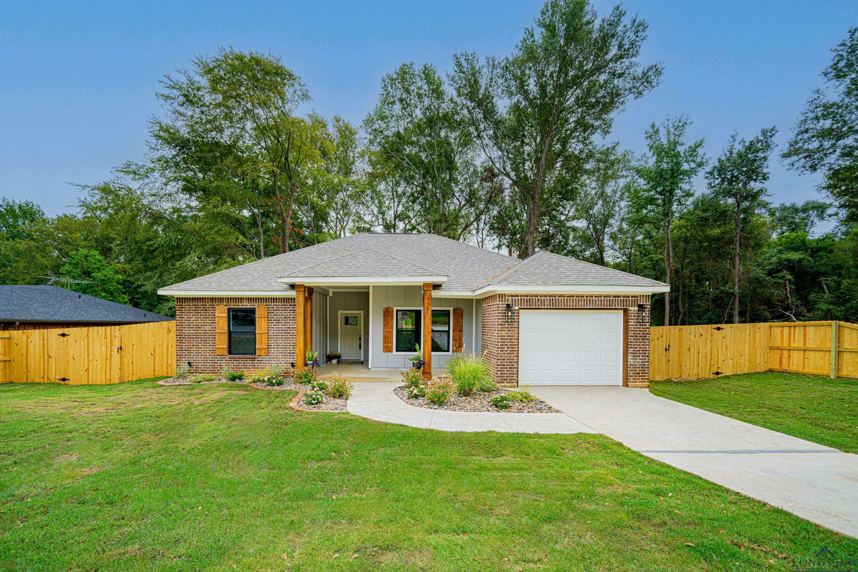 Property Photo:  300 Belmont  TX 75672 