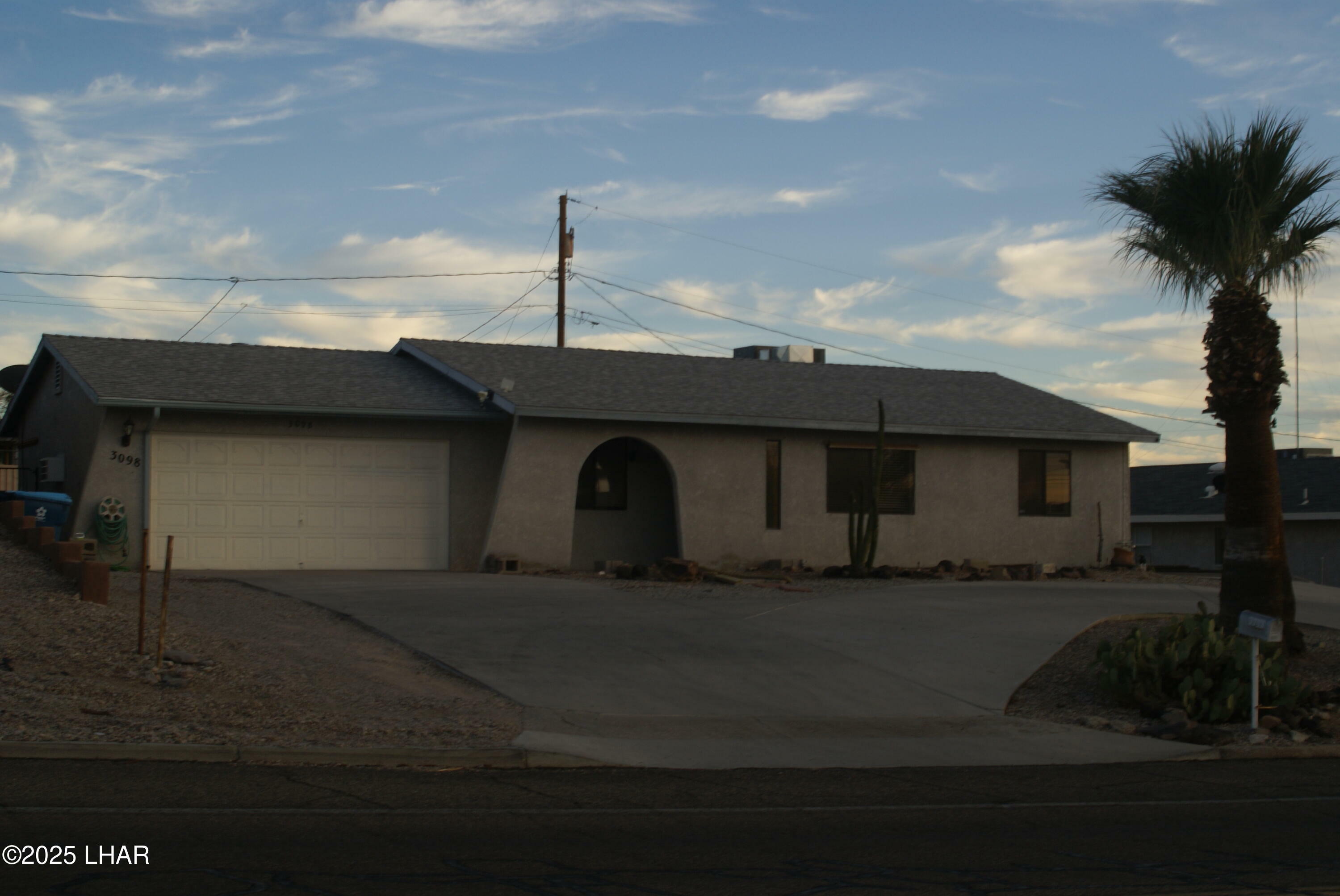 Property Photo: 3098 McCulloch Blvd AZ 86403