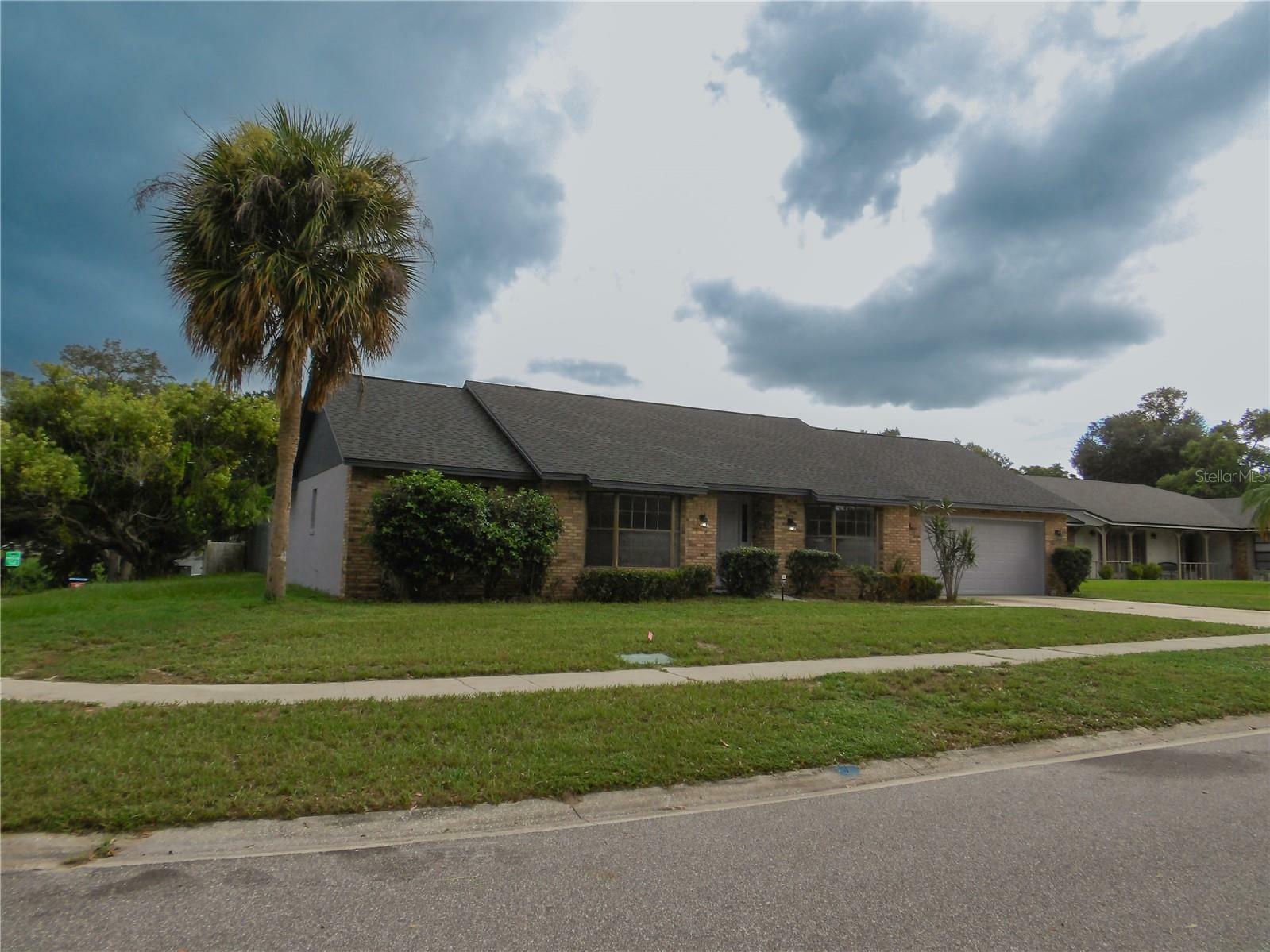 Property Photo:  1004 Yellow Rose Drive  FL 32818 