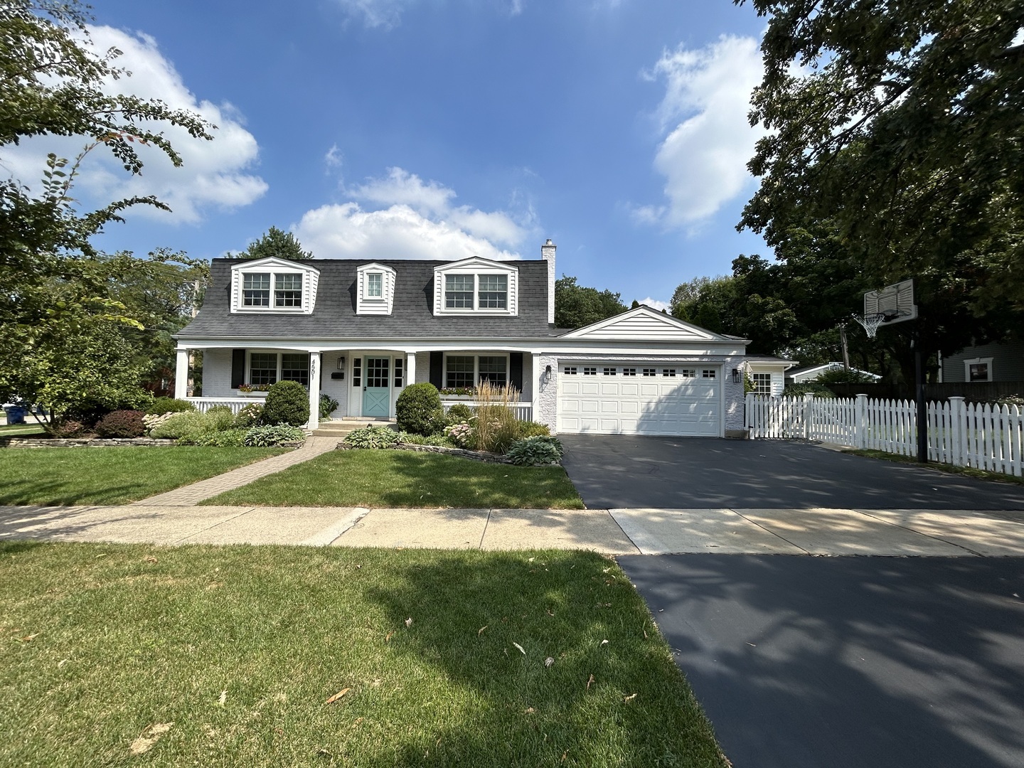 Property Photo:  4501 Clausen Avenue  IL 60558 