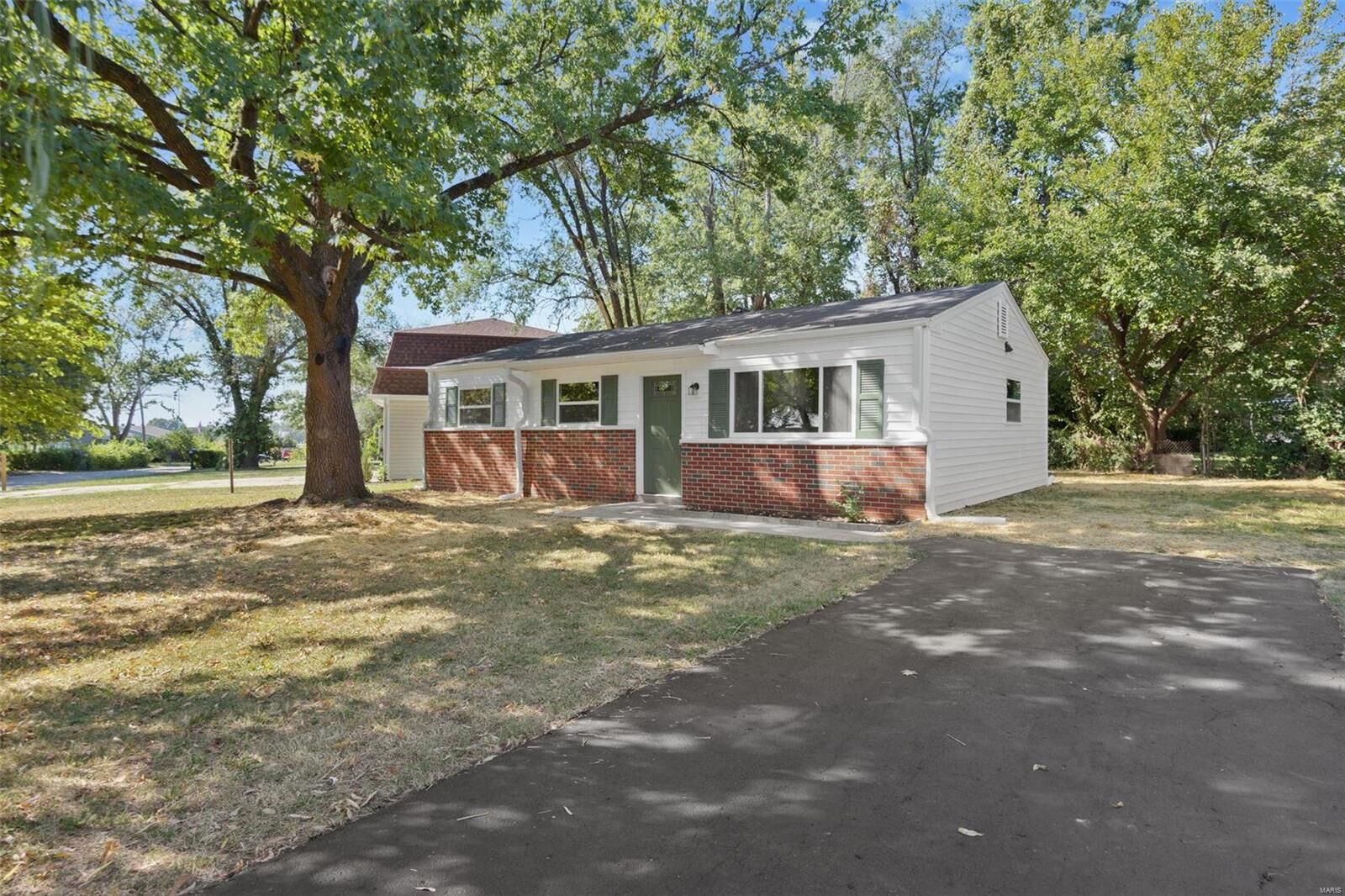 Property Photo: 19 Foster Lane MO 63385