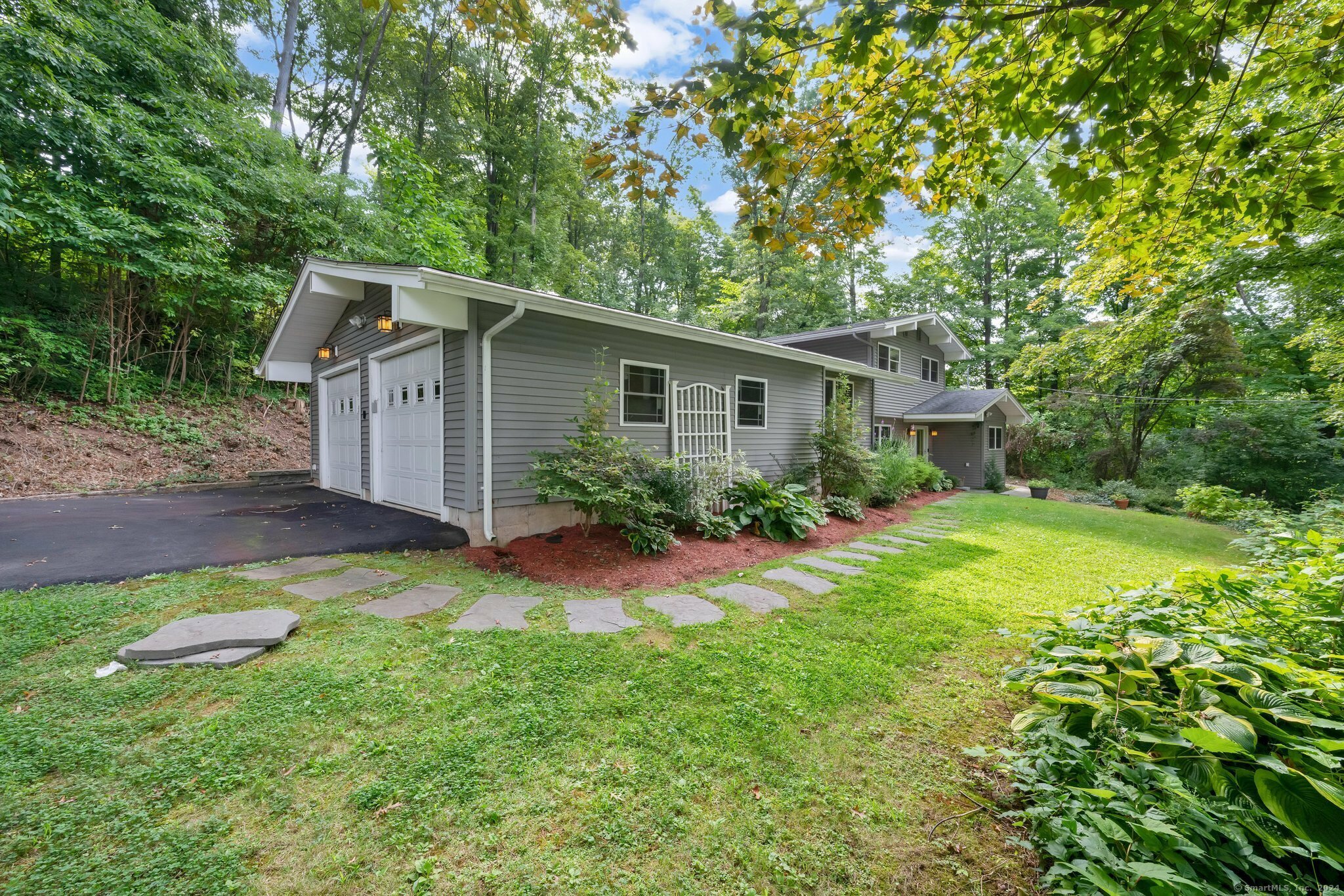 Property Photo:  2 Cedar Drive  CT 06416 