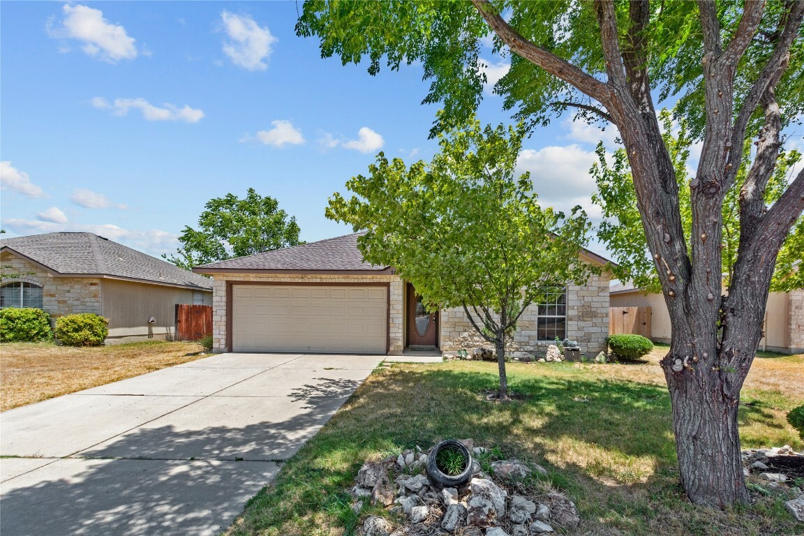 Property Photo:  500 Copper Lane  TX 76537 