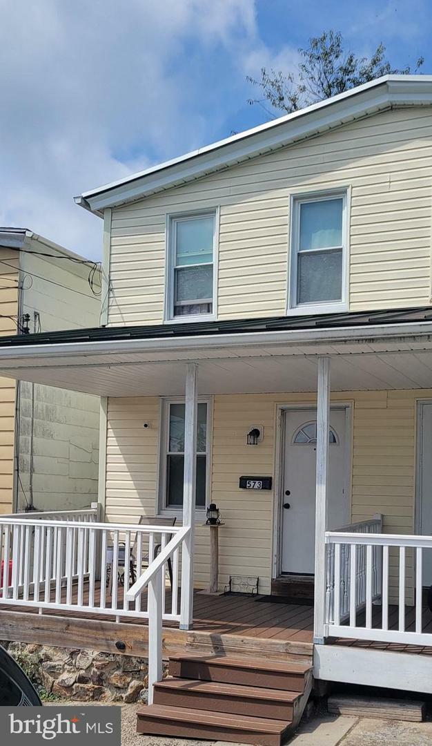 Property Photo:  573 E Howard Street  PA 19464 