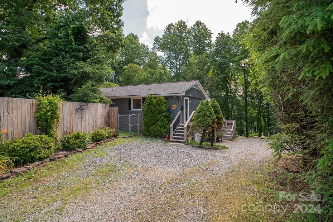 Property Photo:  62 White Oak Lane  NC 28712 