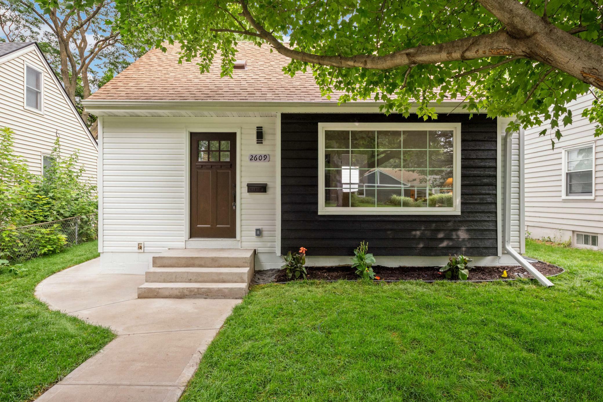 Property Photo:  2609 Webster Avenue S  MN 55416 