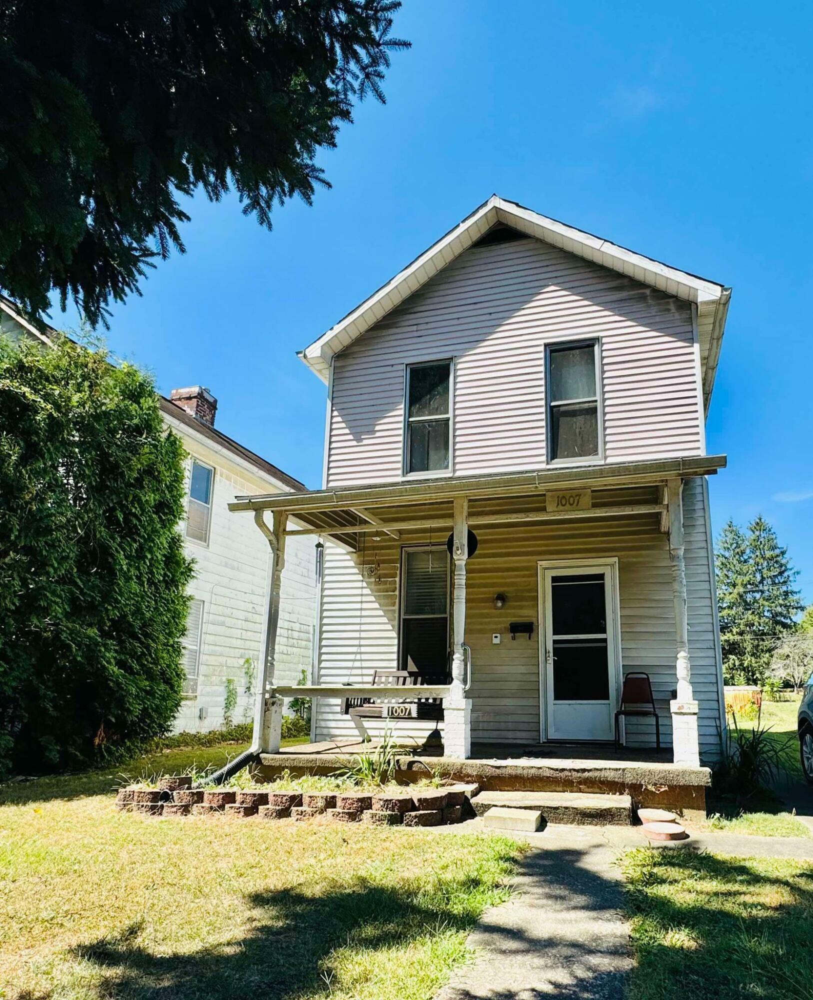 Property Photo:  1007 Muskingum Avenue  OH 43701 