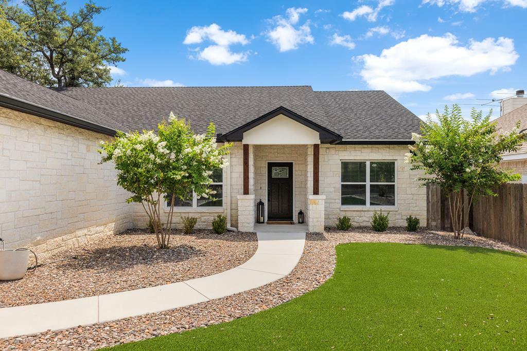 Property Photo:  639 Oak Valley Dr  TX 78028 