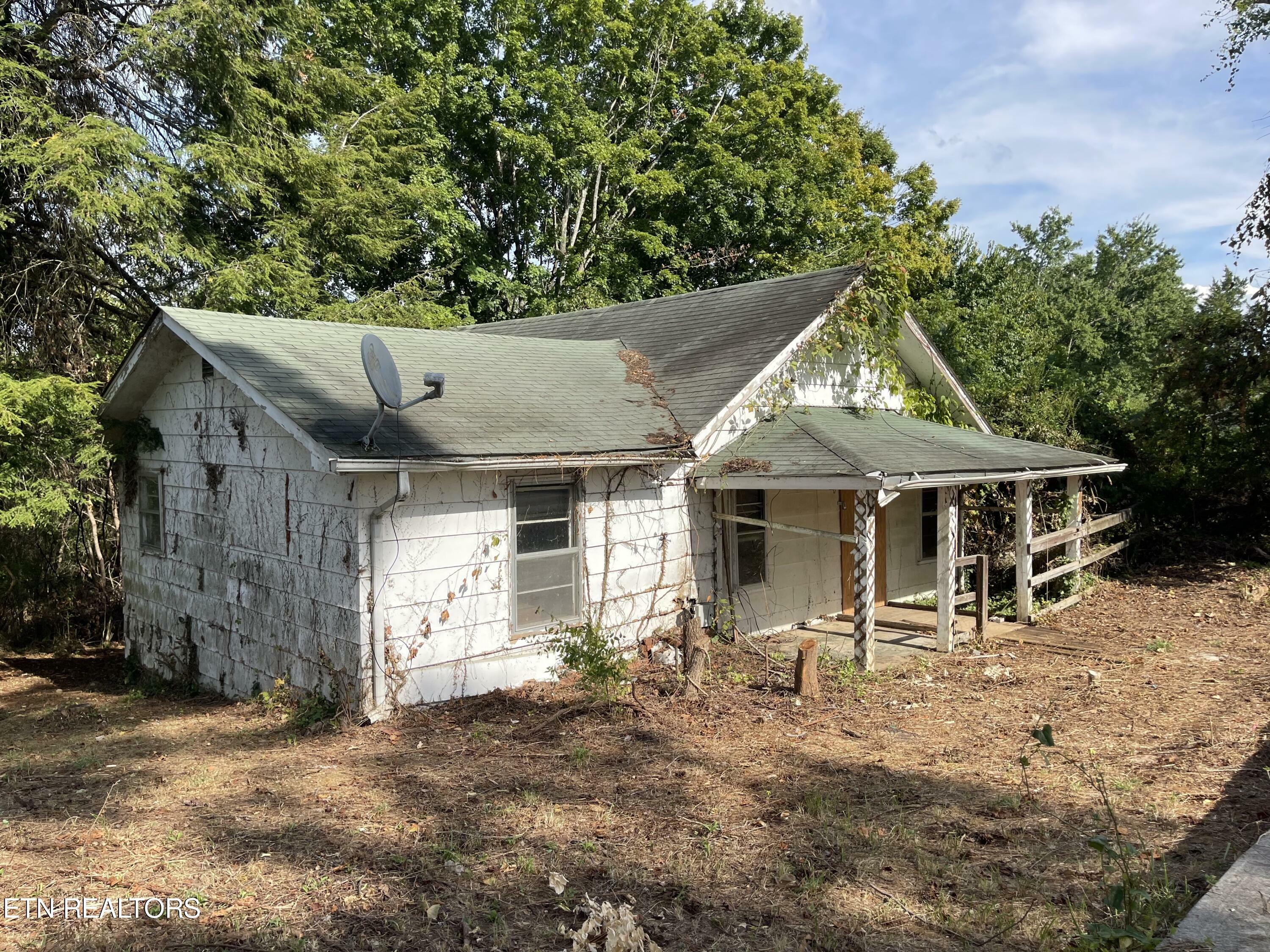 Property Photo:  709 Joiner Hollow Rd  TN 37854 