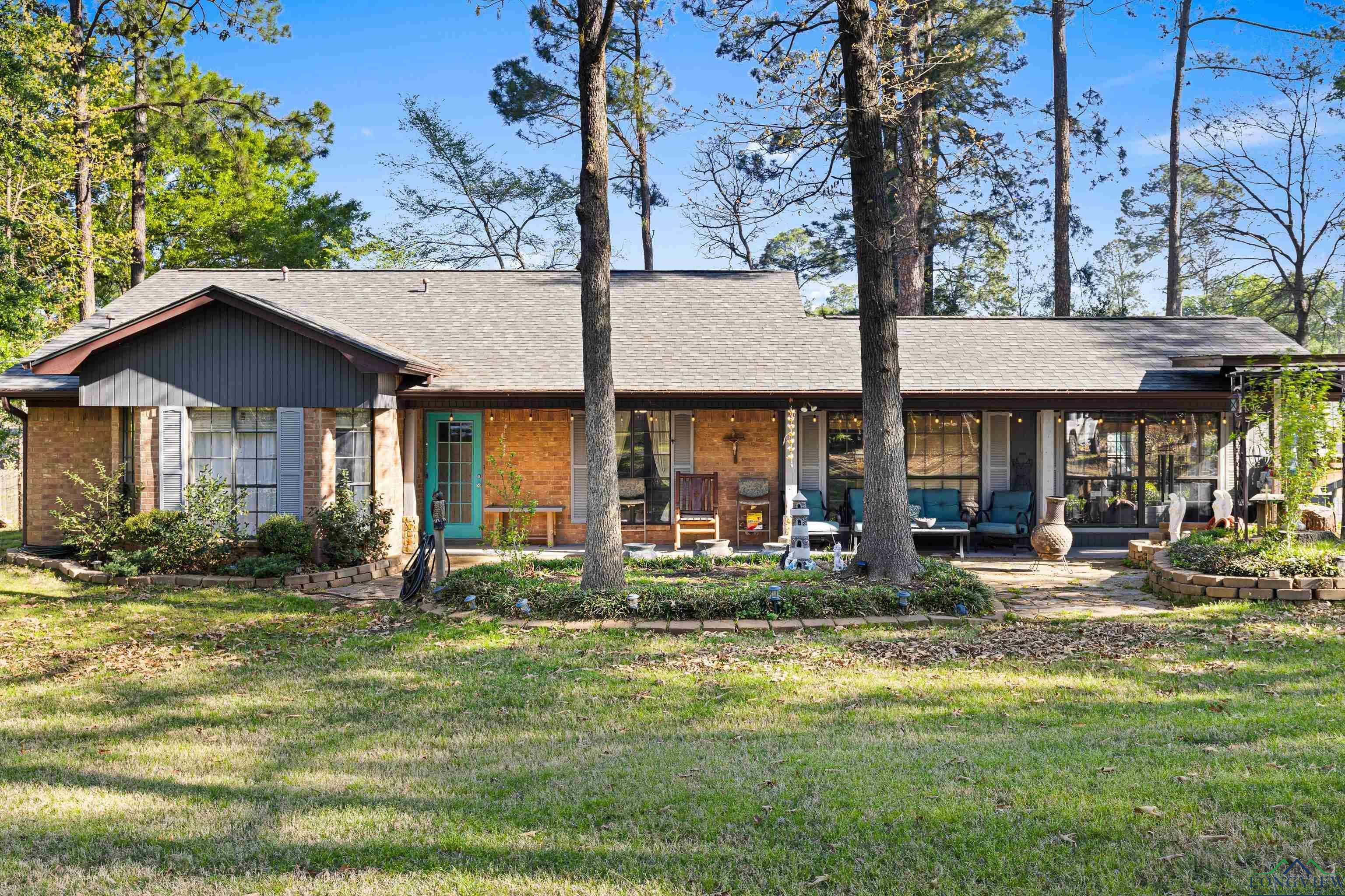 Property Photo:  213 Canyon Dr  TX 75771 