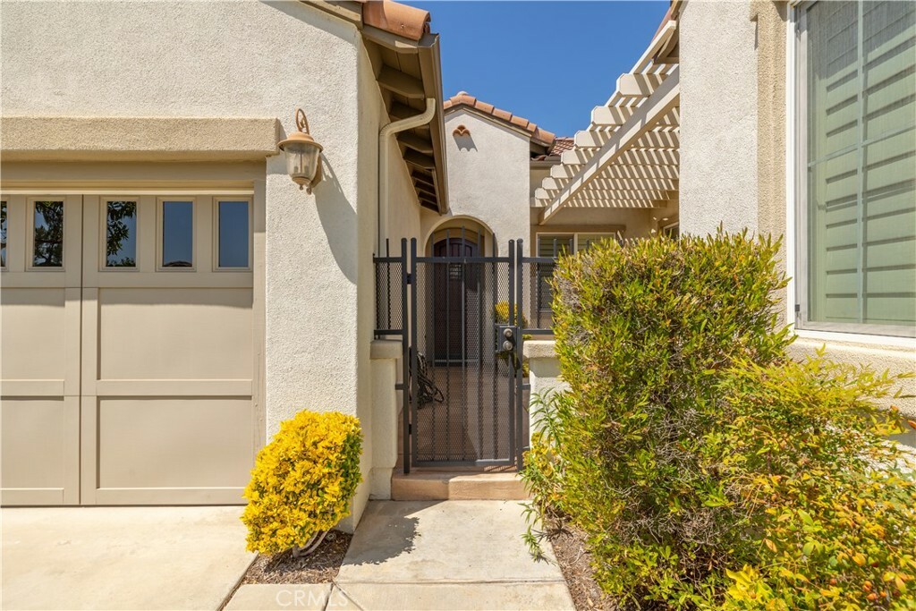 Property Photo:  24049 Fawnskin Drive  CA 92883 