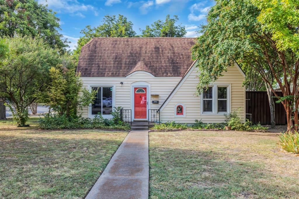 Property Photo:  1200 W Avenue Avenue E  TX 75040 