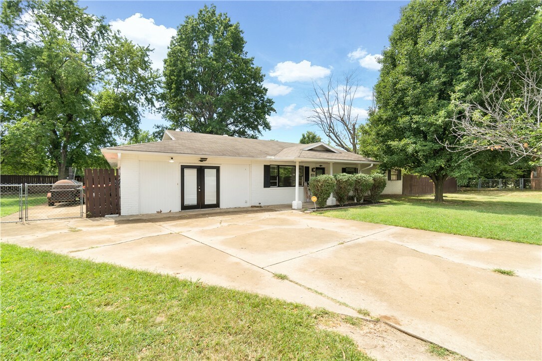 Property Photo:  505 Eastgate Street  AR 72762 