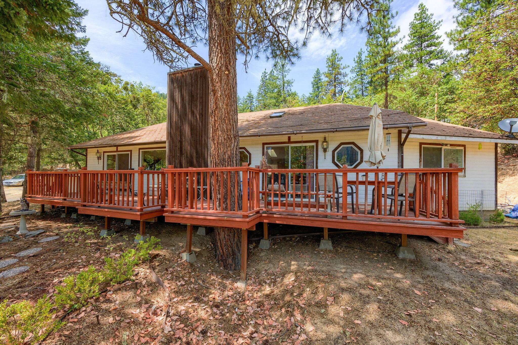 Property Photo:  6004 Thompson Creek Road  OR 97530 