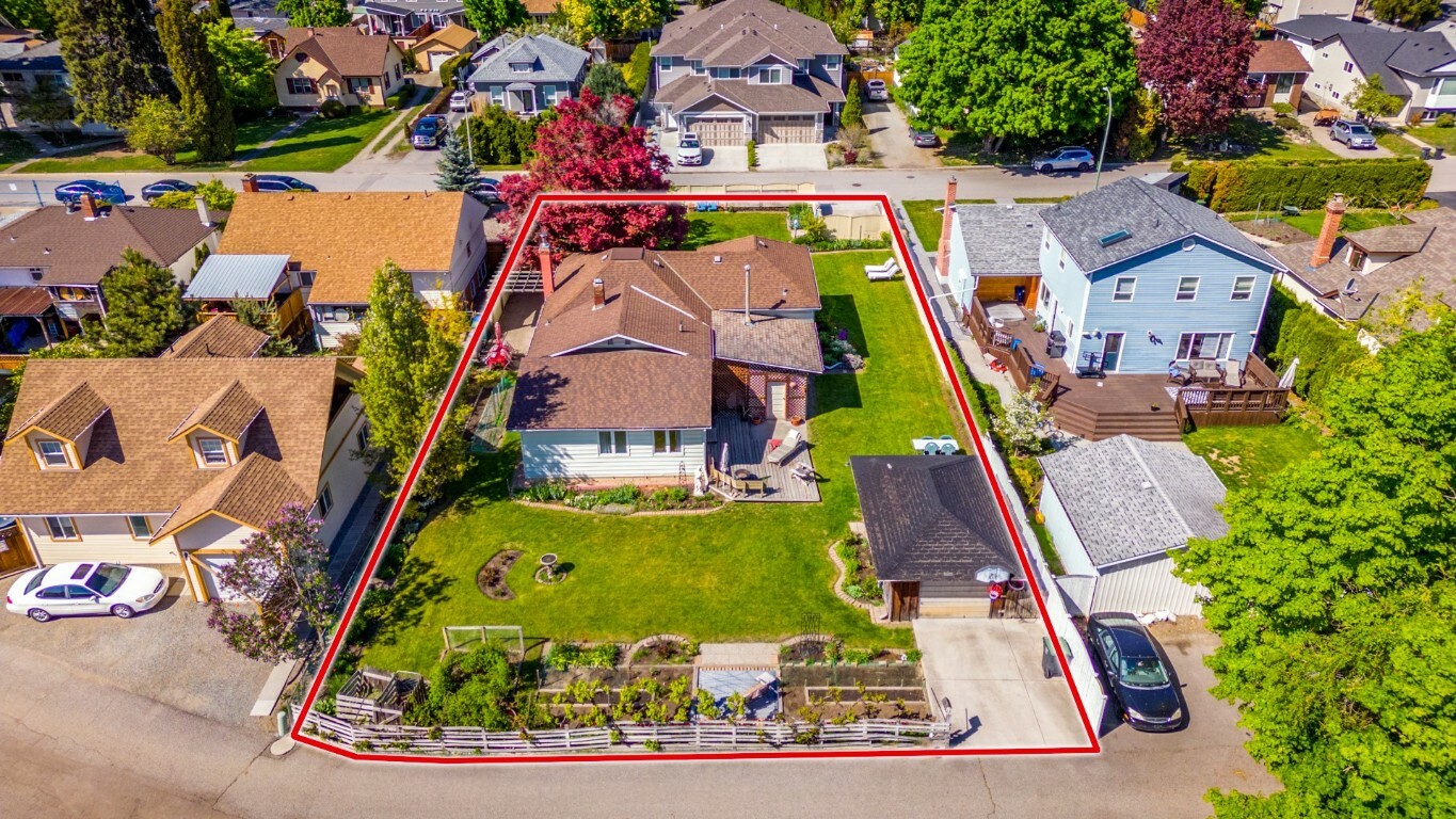 Photo de la propriété:  607 Glenwood Avenue  BC V1Y 5M2 