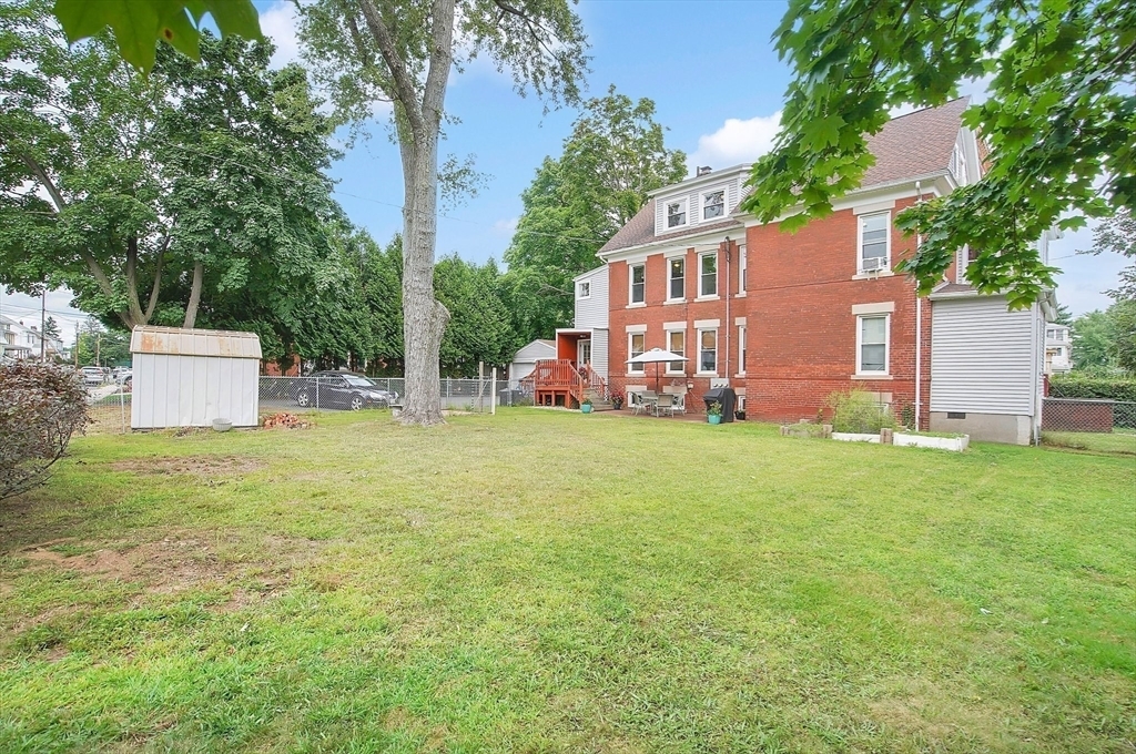 Property Photo: 323 Sargeant St MA 01040