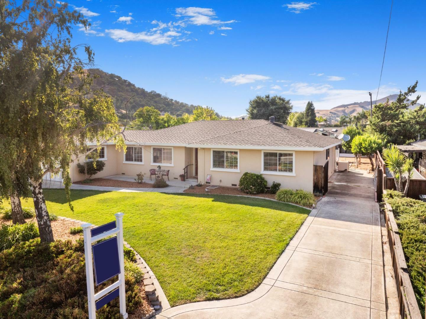 Property Photo:  765 Roble Drive  CA 95037 