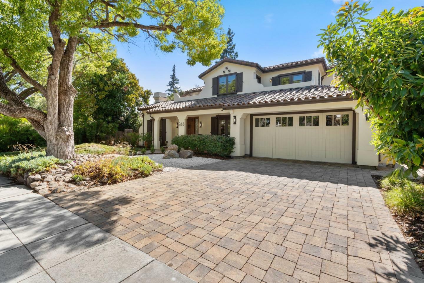 Property Photo:  866 Seale Avenue  CA 94303 