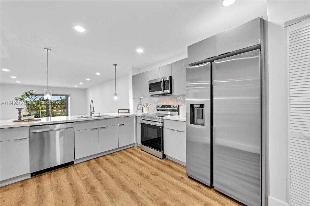 Property Photo: 12500 SW 5th Ct 407M FL 33027
