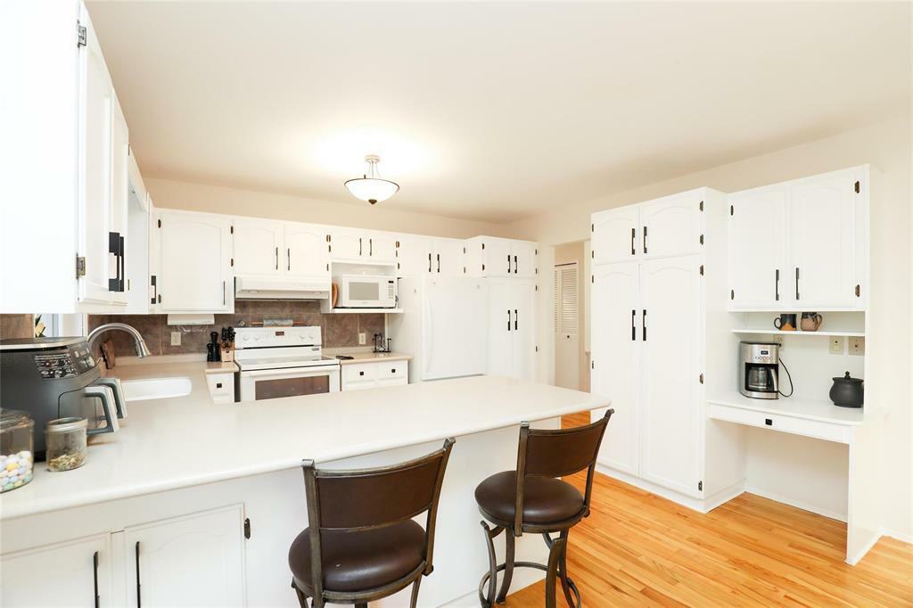 Property Photo:  520 Gordon Street  MB R5G 0J2 