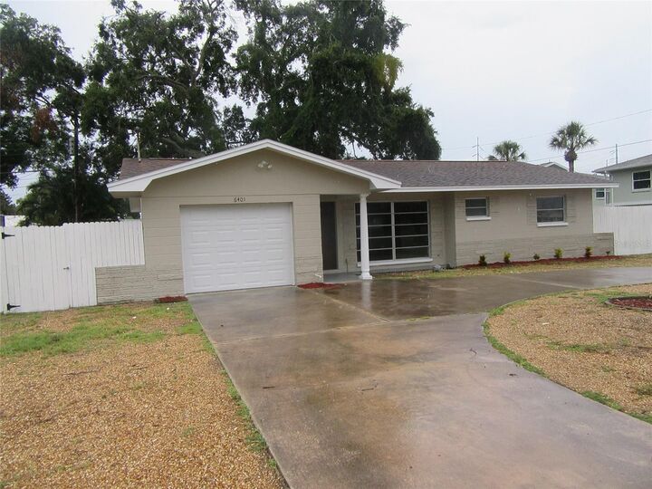Property Photo:  6401 113th Street  FL 33772 