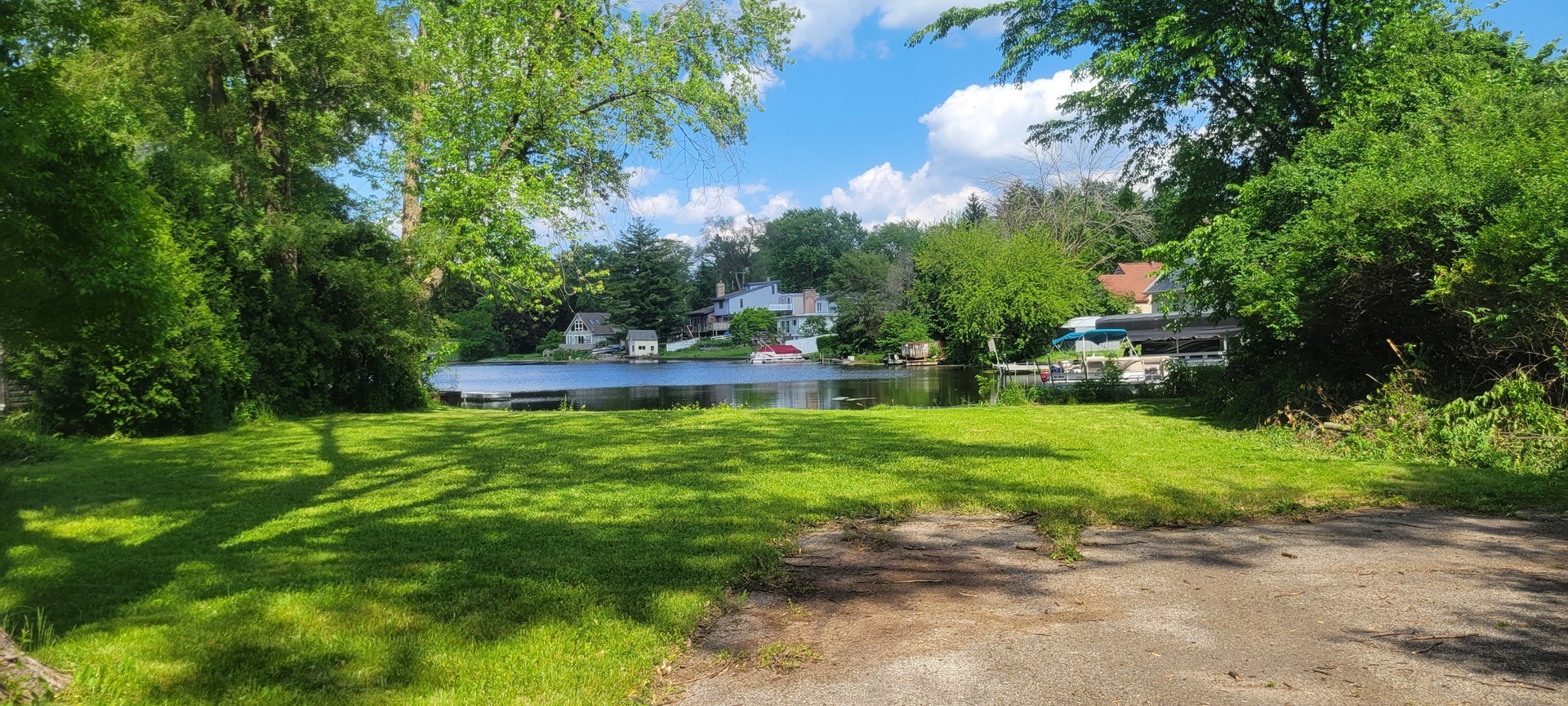 Property Photo:  228 South Shore Drive  IL 60042 