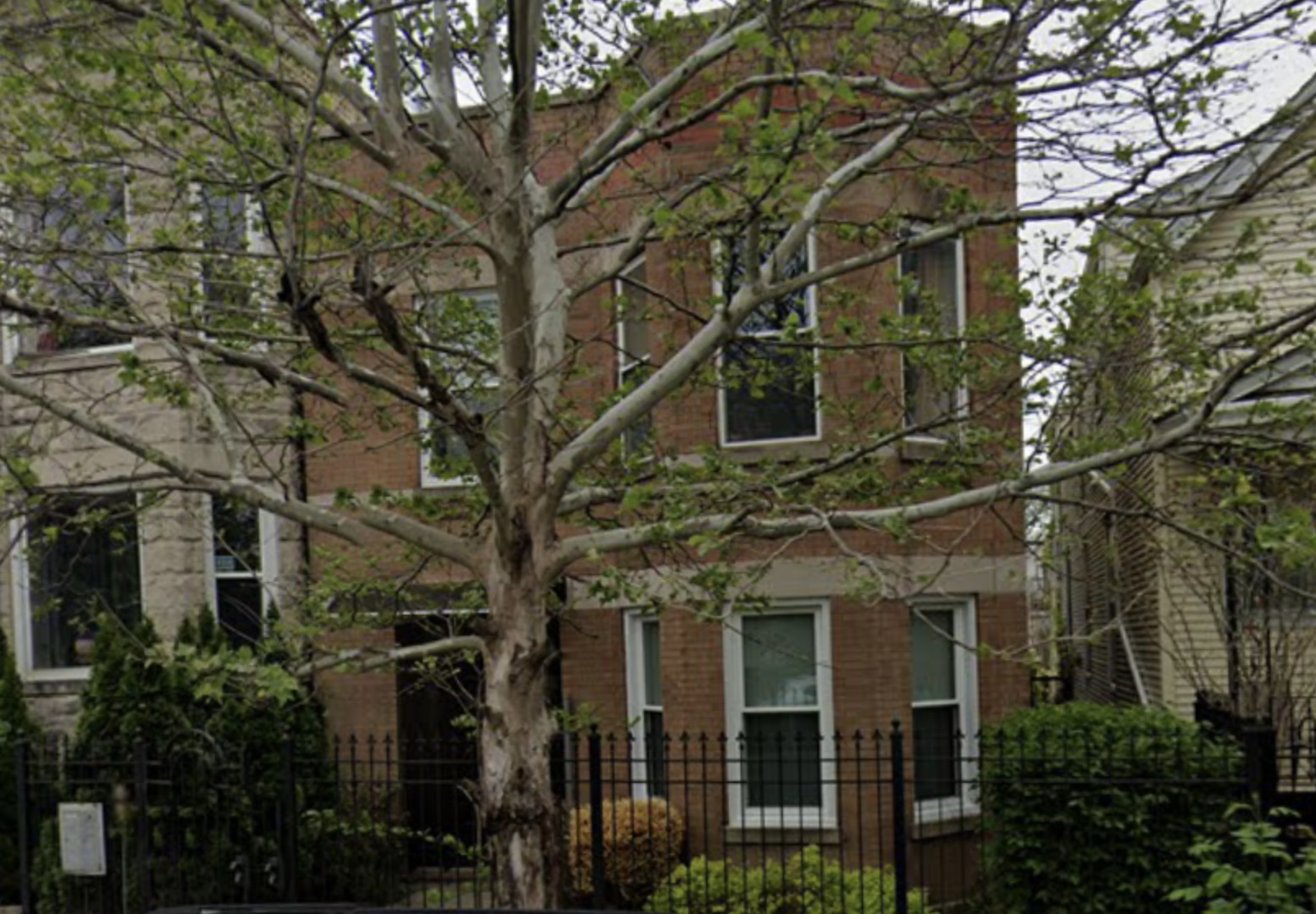 Property Photo: 2819 N Sacramento Avenue 1 IL 60618