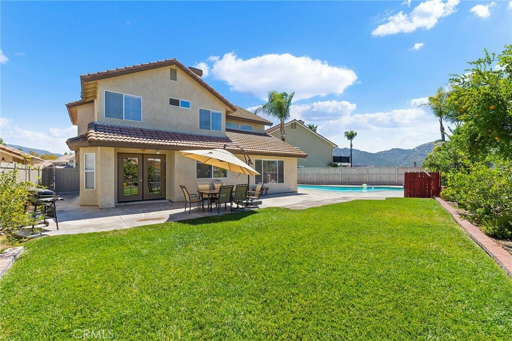 Property Photo:  31914 Calle Tiara S  CA 92592 