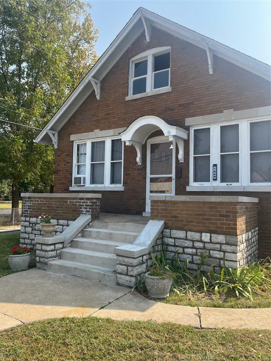 Property Photo:  1648 Spruce Street  IL 62040 