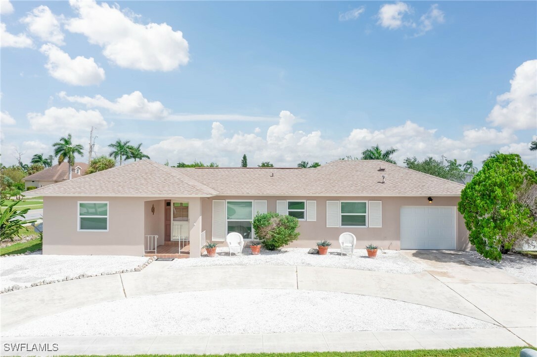 Property Photo:  1200 Fruitland Avenue  FL 34145 