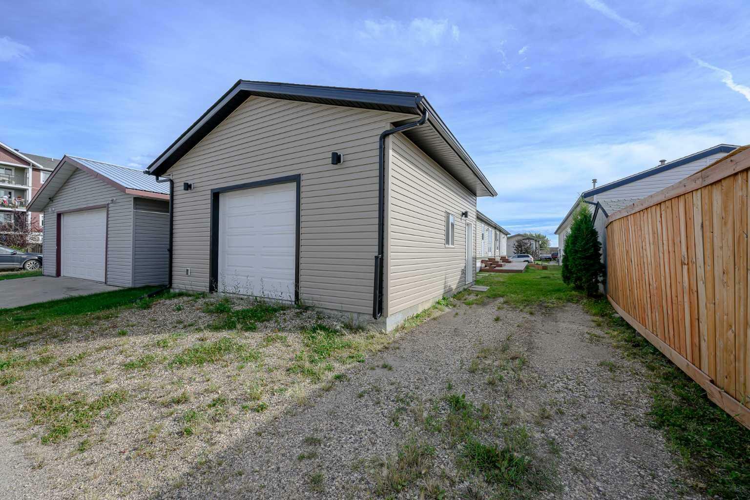 Property Photo:  8806 85 Avenue  AB T8X 0A8 