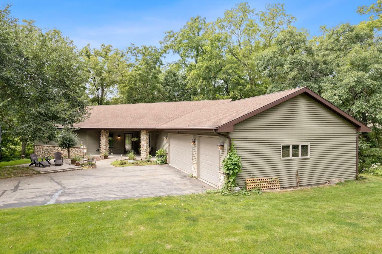 Property Photo:  5123 North Northwood Trace  WI 53545 