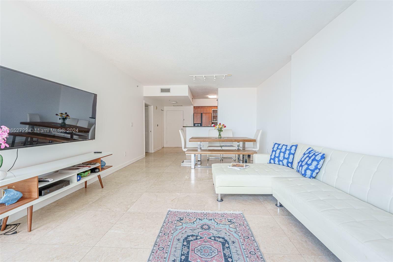 Property Photo:  335 S Biscayne Blvd 1010  FL 33131 